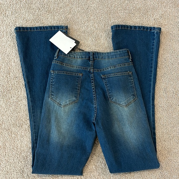 NWT Pretty Little Things Shape Vintage Skinny Flare Stretch jeans Size 8 Cotton - Picture 13 of 13